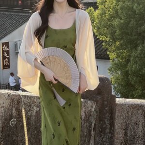 猫七七休闲风时尚纯色连衣裙绿色百搭夏季长款春夏+开衫