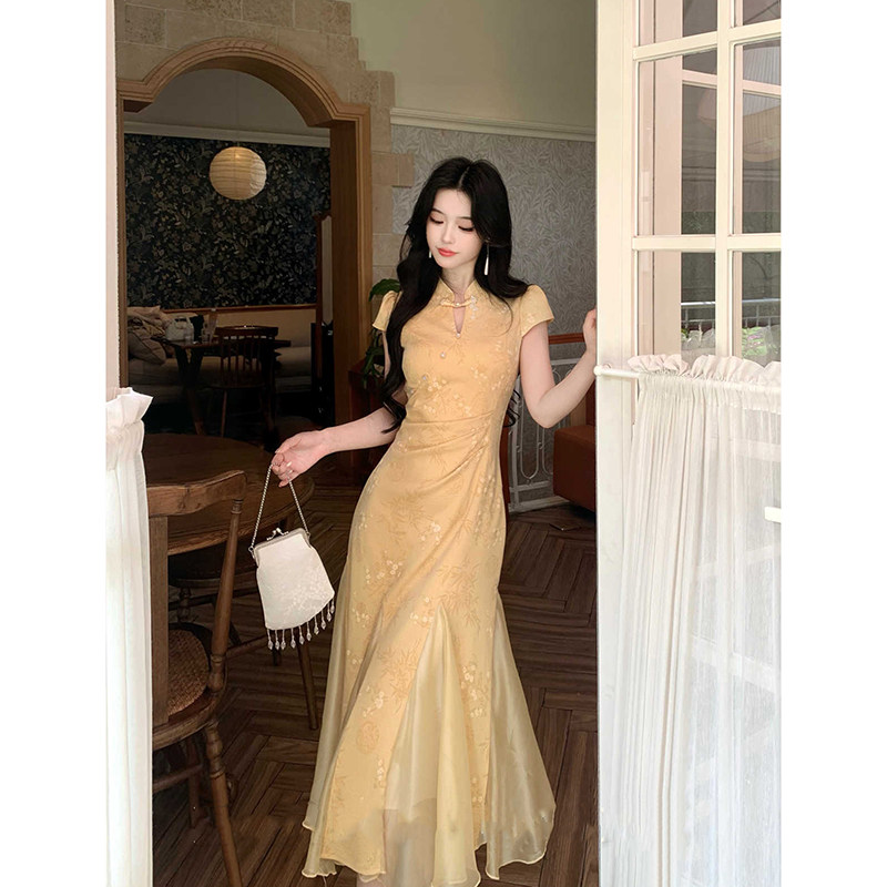 玉穗金澜 新中式黄色插片式鱼尾改良旗袍温婉气质连衣裙