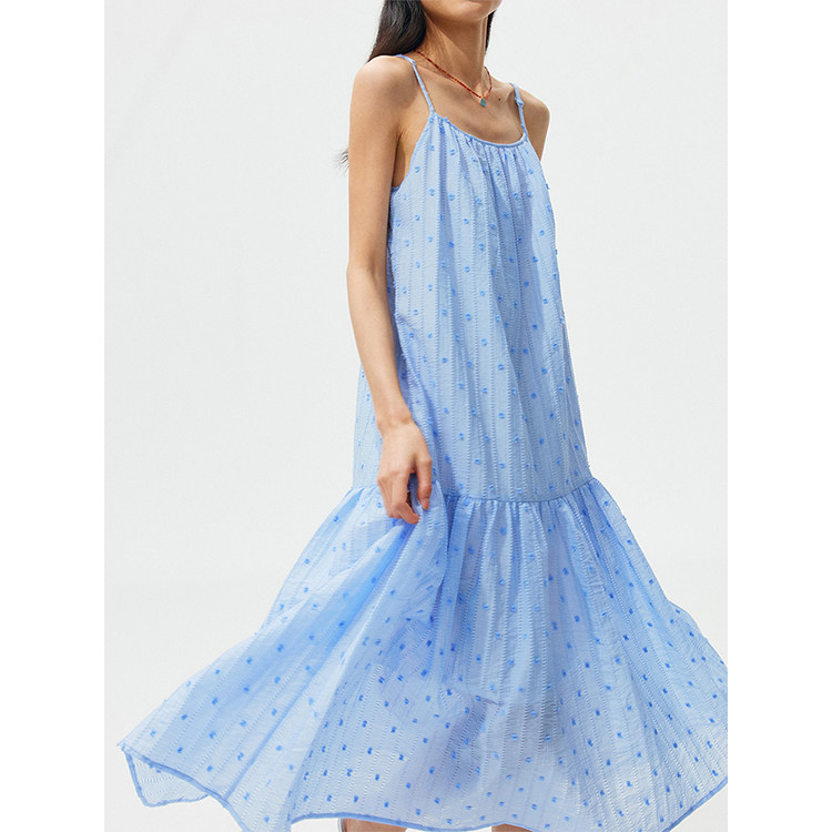 Wild Trims 野裁 「海风讯息」 提花泡泡纱天蓝度假风吊带连衣裙