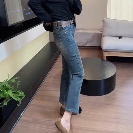 大码女装加绒九分修身牛仔裤女小个子秋冬新款显瘦高腰弹力微喇裤