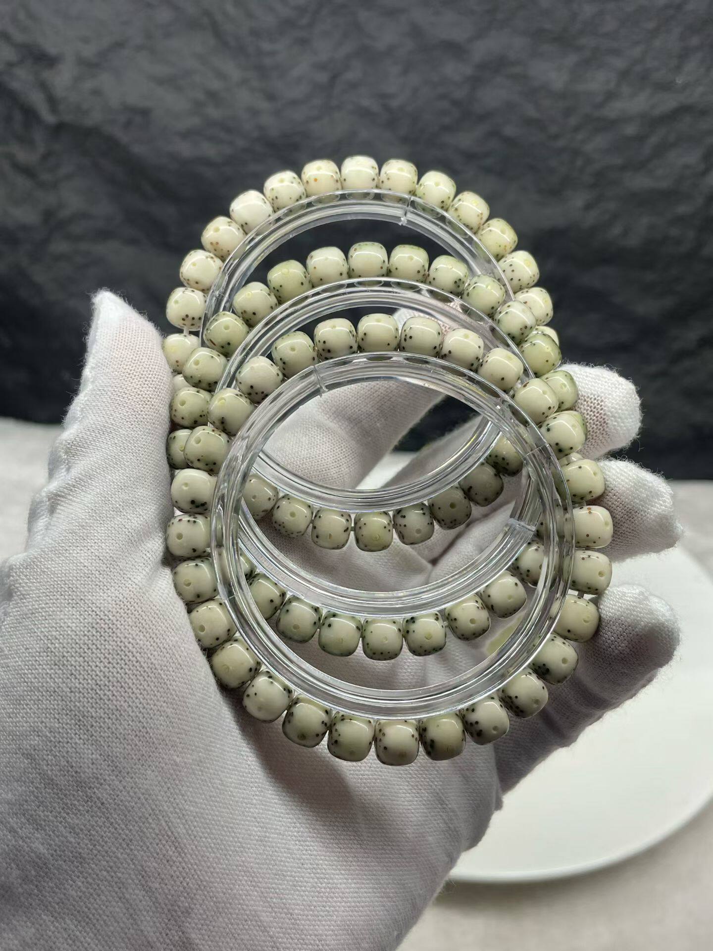卡姿兰大眼睛星月菩提正月单圈手串同枝果大留白极品工厂直销石玉