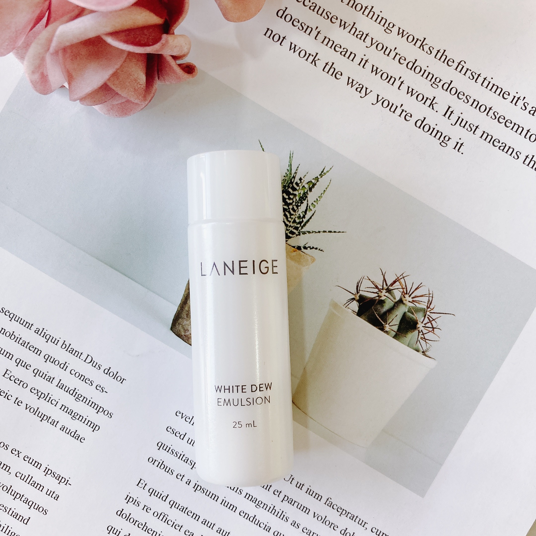 兰芝臻白晶透保湿乳液25ml 补水保湿美白滋润提亮肤色 到24.