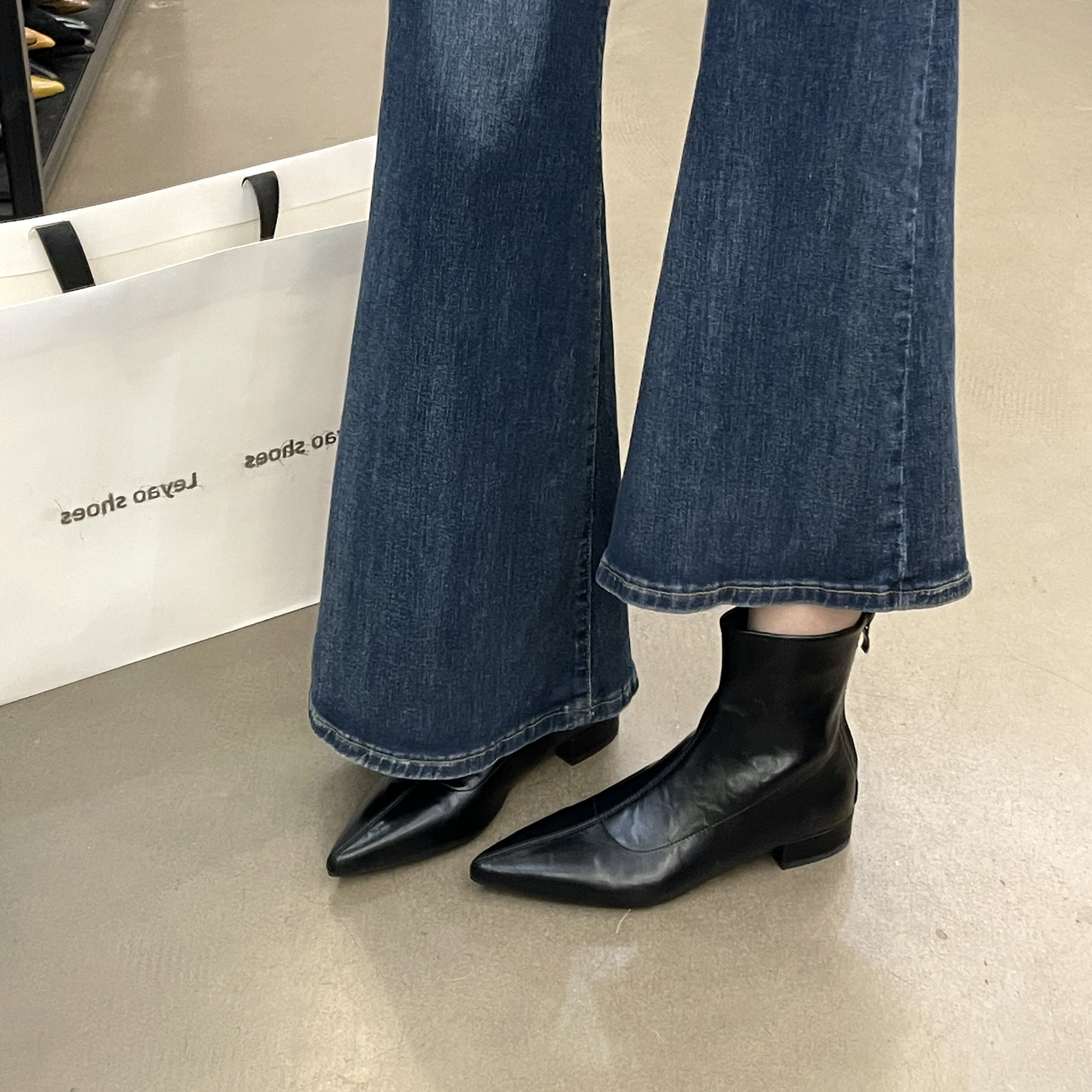 韩版冬季尖头中跟瘦瘦短靴女