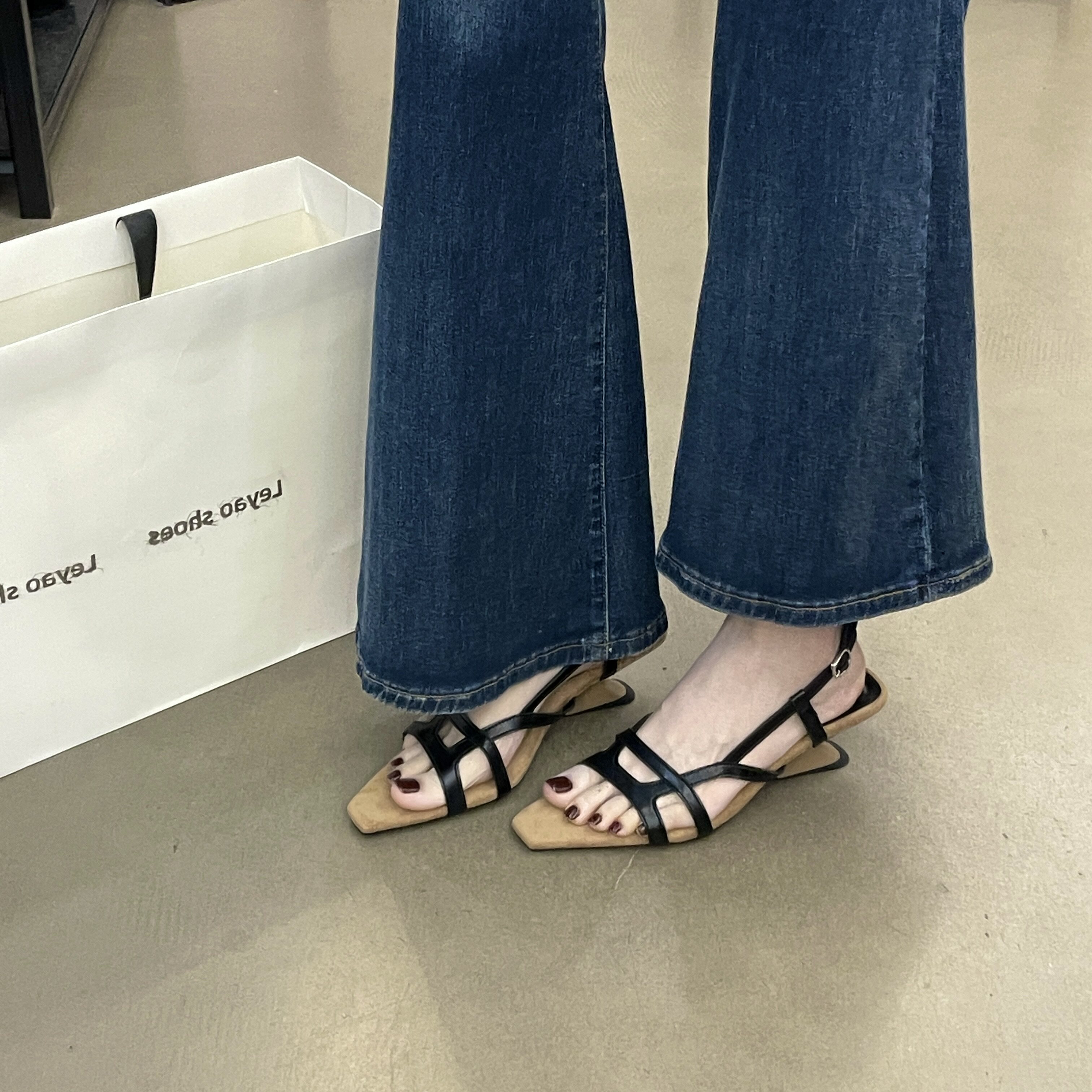 夏季罗马风镂空露趾平底一字拖女
