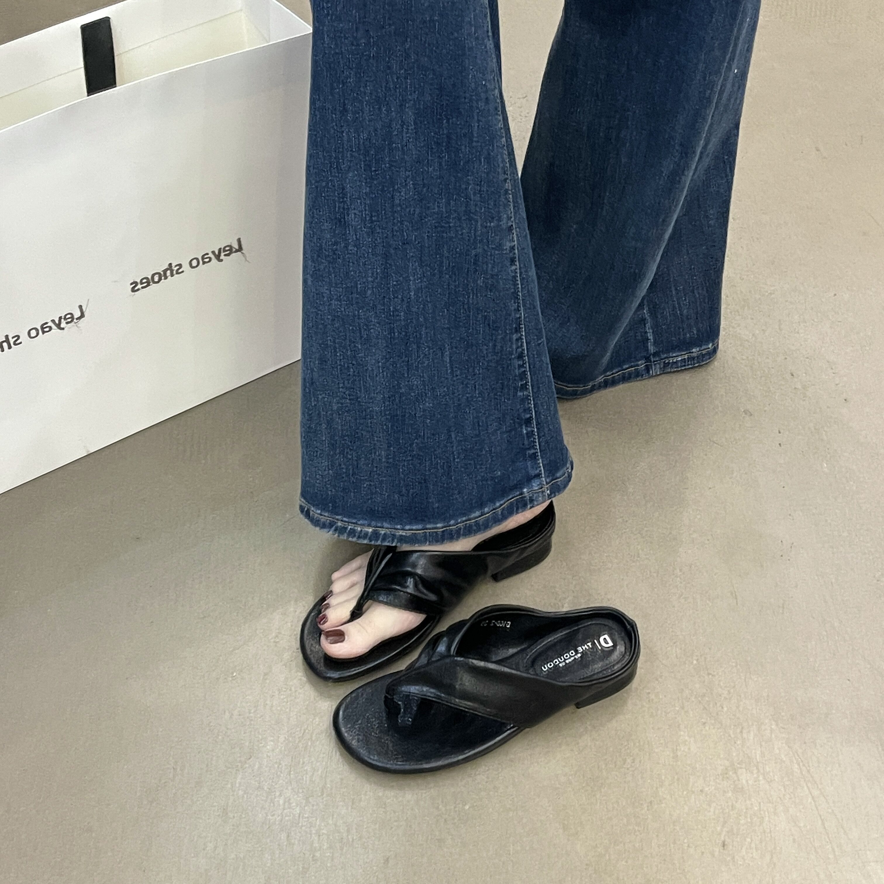 韩版黑色女夏低跟人字拖外穿