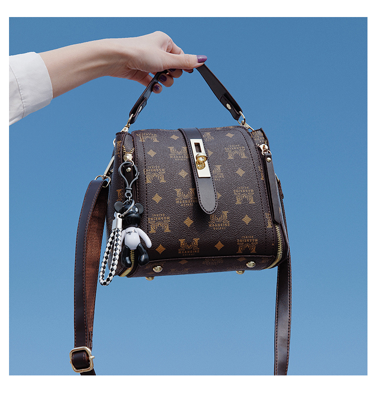 单肩包印花休闲小方包青年