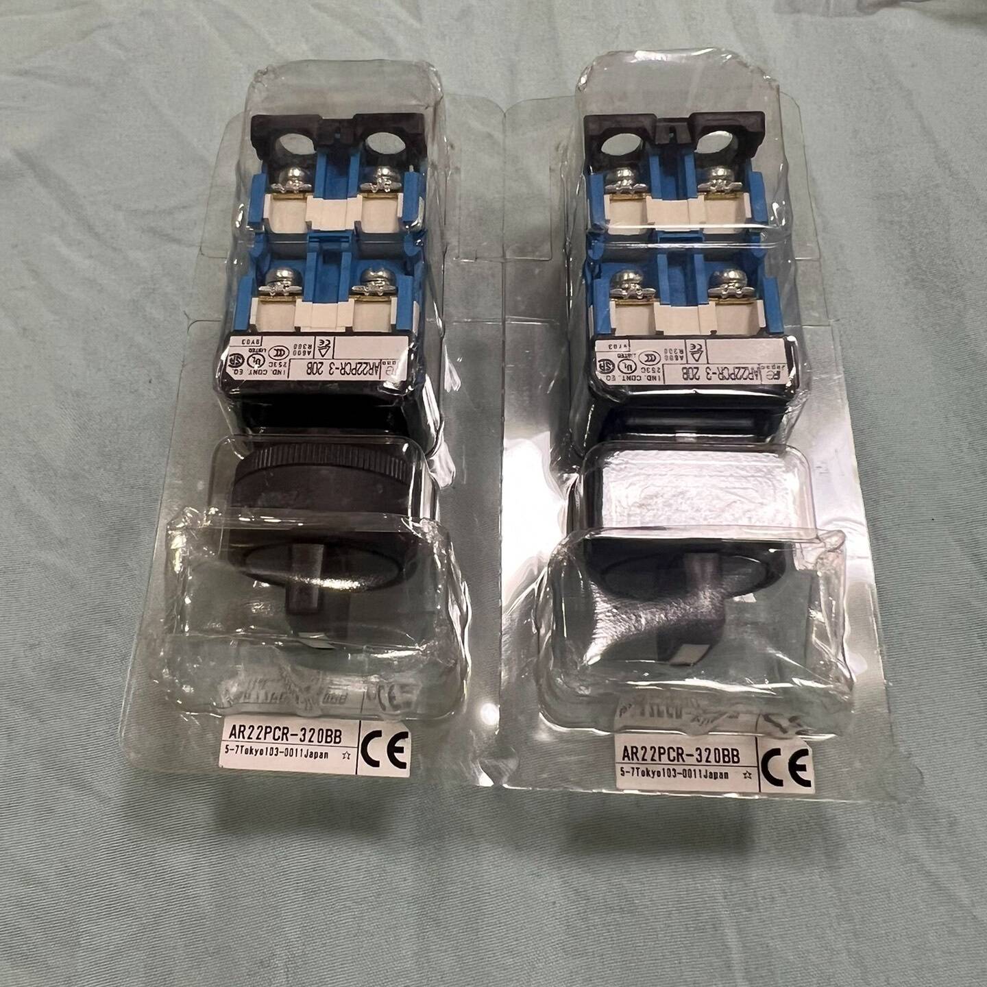 议价适用富士旋钮开关AR22PCR-320BB，全新维修