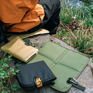加厚户外坐垫旅游露营便携可折叠防潮隔热垫子爬山军训坐垫海绵垫