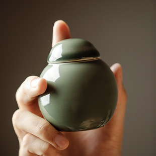 越窑龙泉青瓷小号陶瓷茶叶罐茶罐盒密封旅行包装香粉罐