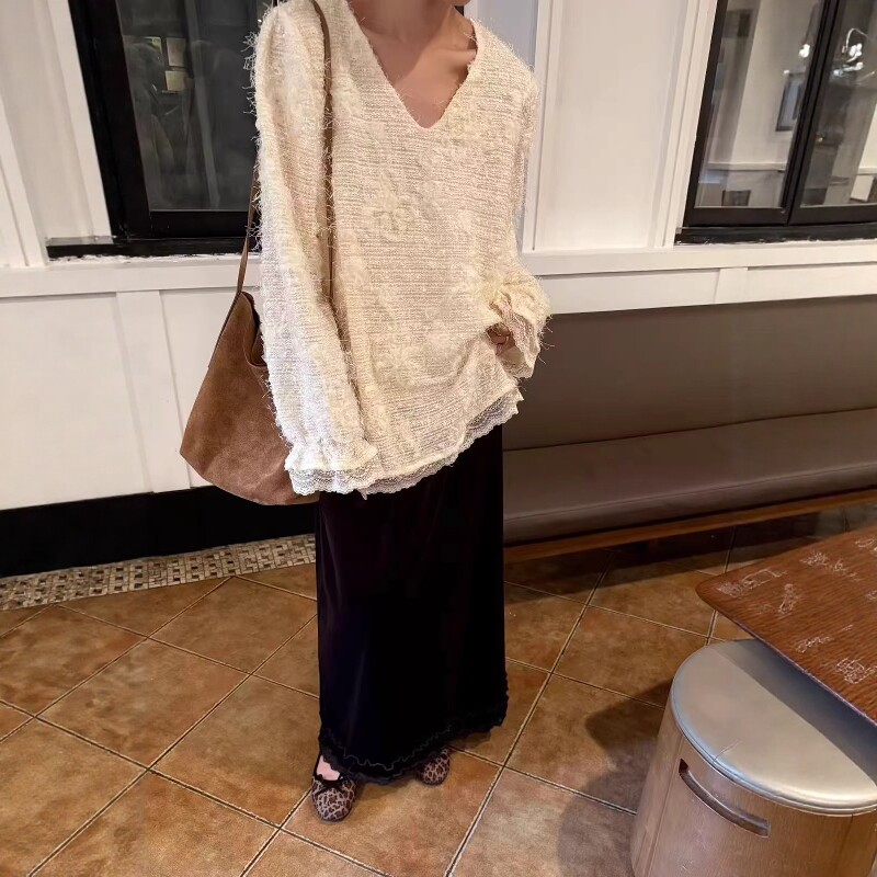 蕾丝喇叭袖立体花朵流苏衬衫上衣