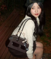 Коричневая строчка