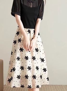 过而歌2025新款法式气质优雅波点圆领泡泡袖连衣裙邻家女孩显风瘦