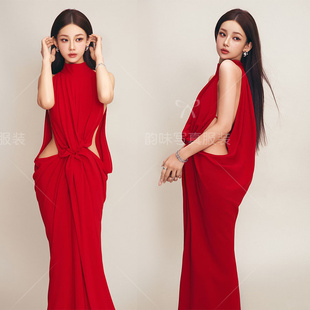 影楼主题服装新款时尚高级御姐简风红色写真风情连衣裙肖像摄影