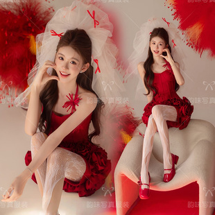 26影楼新款新年主题法式高级红色抹胸艺术照肖像写真摄影拍照服装