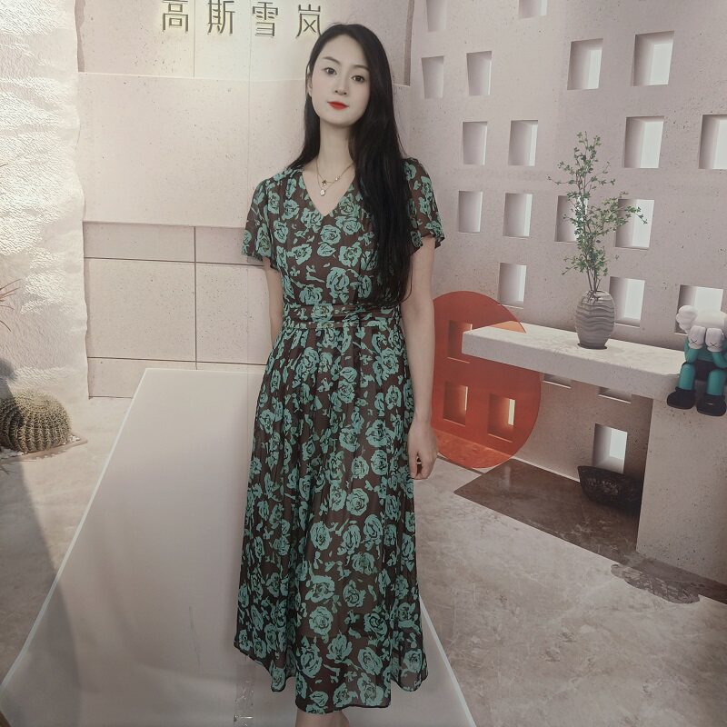 高斯雪岚【夏季新品】碎花显瘦气质法式收腰女装连衣裙24219906
