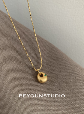 微镶绿锆石哑光古法别样锁骨链