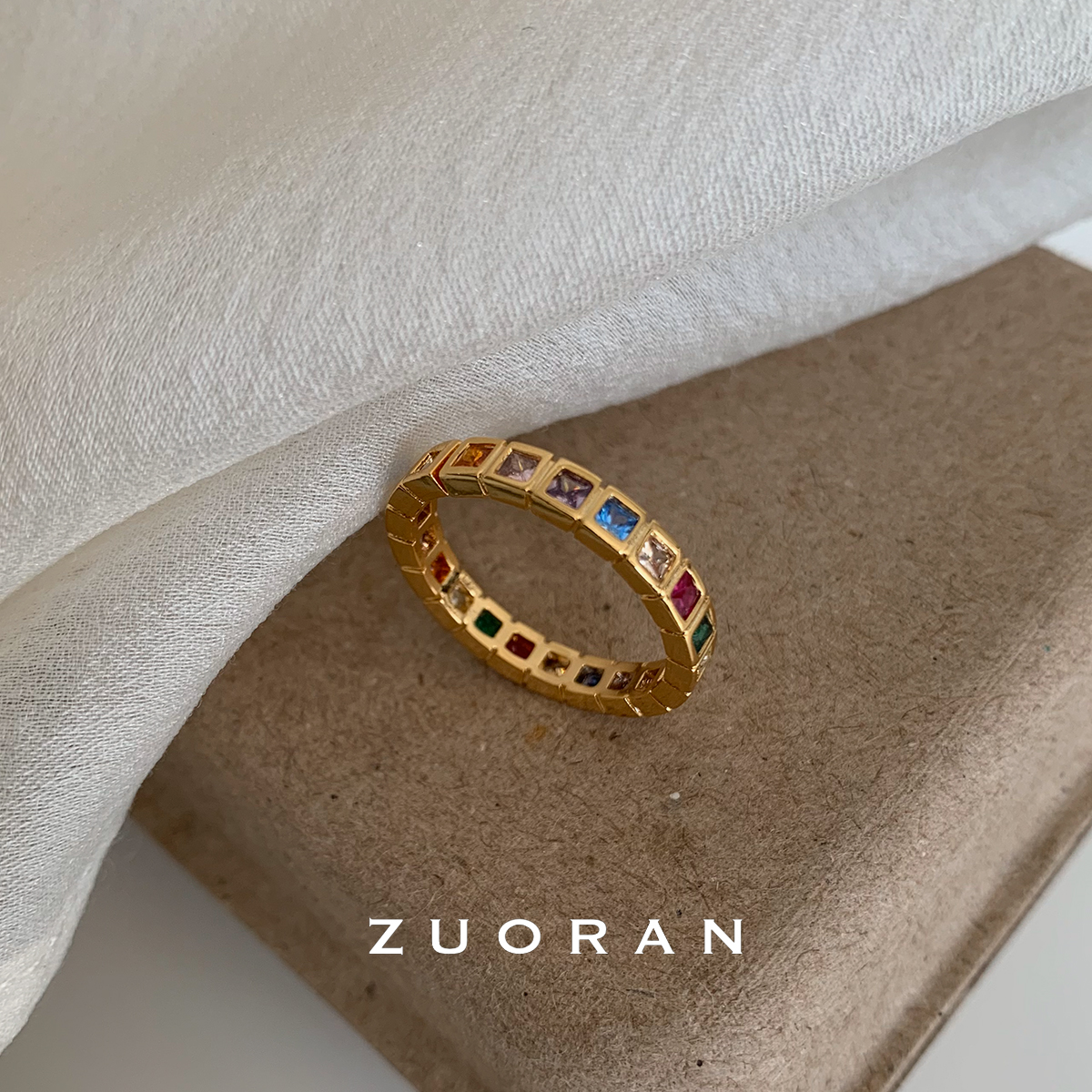 ZUORAN 彩色镶钻满钻时尚精致高级感轻奢百搭钛钢戒指开口戒指
