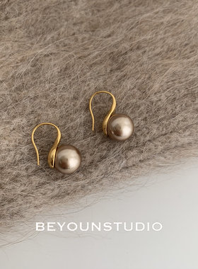 ZUORAN 美拉德复古香槟色高亮珍珠耳环黄铜镀金气质时尚耳饰E55