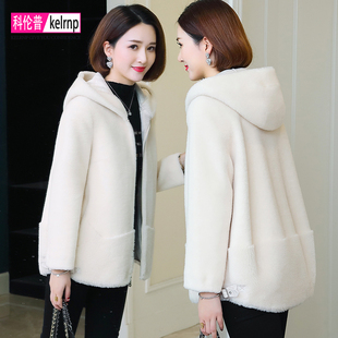 羊剪绒大衣女装 带帽拼接前短后长颗粒羔羊毛皮草外套 2026新冬短款