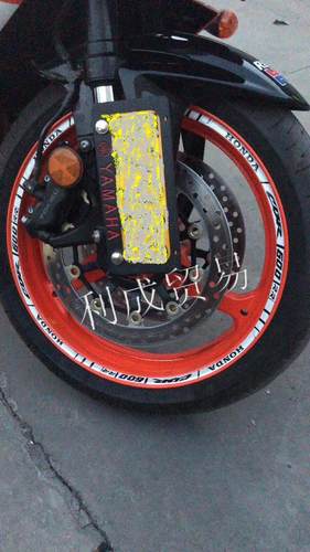 CBR600RR轮框贴，进口机器精准雕刻，品牌反光膜制作，强力防水反光，可以定制各种车型