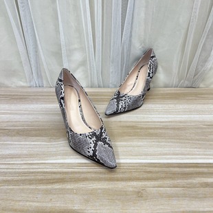 外贸原单尖头浅口细跟单鞋简约时尚新款气质高跟女款皮鞋日常外穿