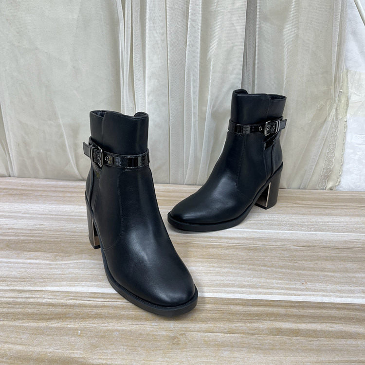 外贸原单黑色粗跟皮带扣女短靴