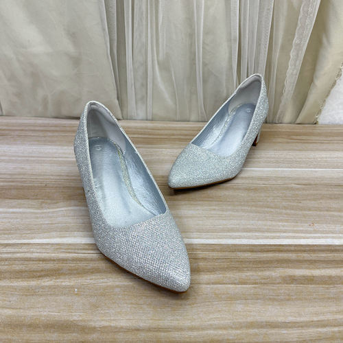 尖头浅口粗跟一脚蹬单鞋工作鞋