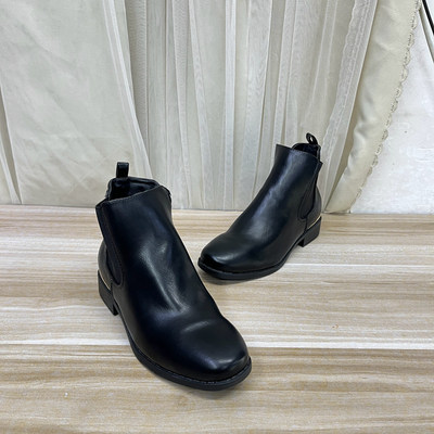 通勤圆头纯色粗跟侧拉链时装短靴