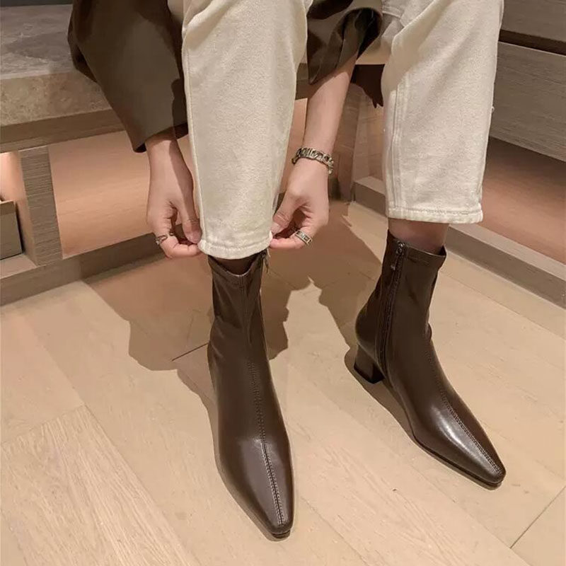 法式黑色尖头粗跟高跟小短靴女2024新款秋冬单靴棕色弹力显瘦瘦靴