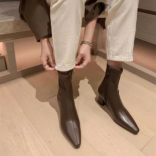 法式 秋冬单靴棕色弹力显瘦瘦靴 黑色尖头粗跟高跟小短靴女2024新款