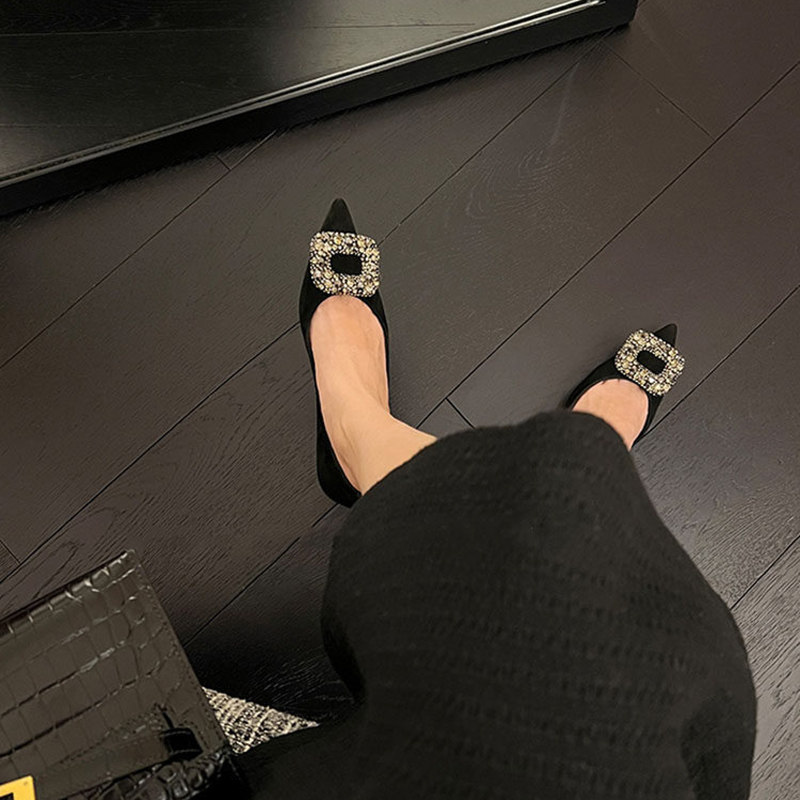 法式尖头高跟鞋女2026新款黑色气质水钻方扣小众细跟单鞋女不累脚