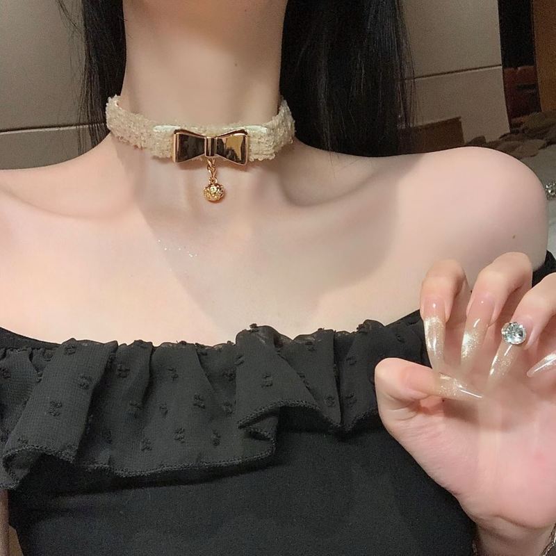 奶油毛绒铃铛项圈蝴蝶结项链