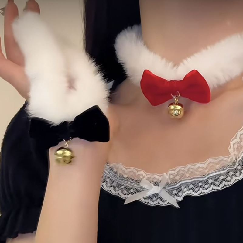 白色毛绒绒蝴蝶结铃铛项链