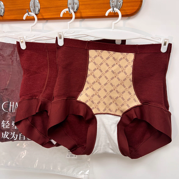 魅丽翘5602女士本命年暖宫无缝内裤高腰收腹包臀不卡裆透气三角裤