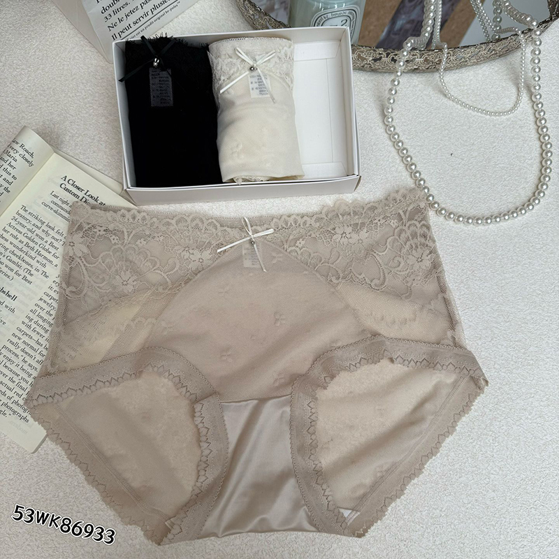 女士中腰蕾丝网纱三角裤亲肤柔软