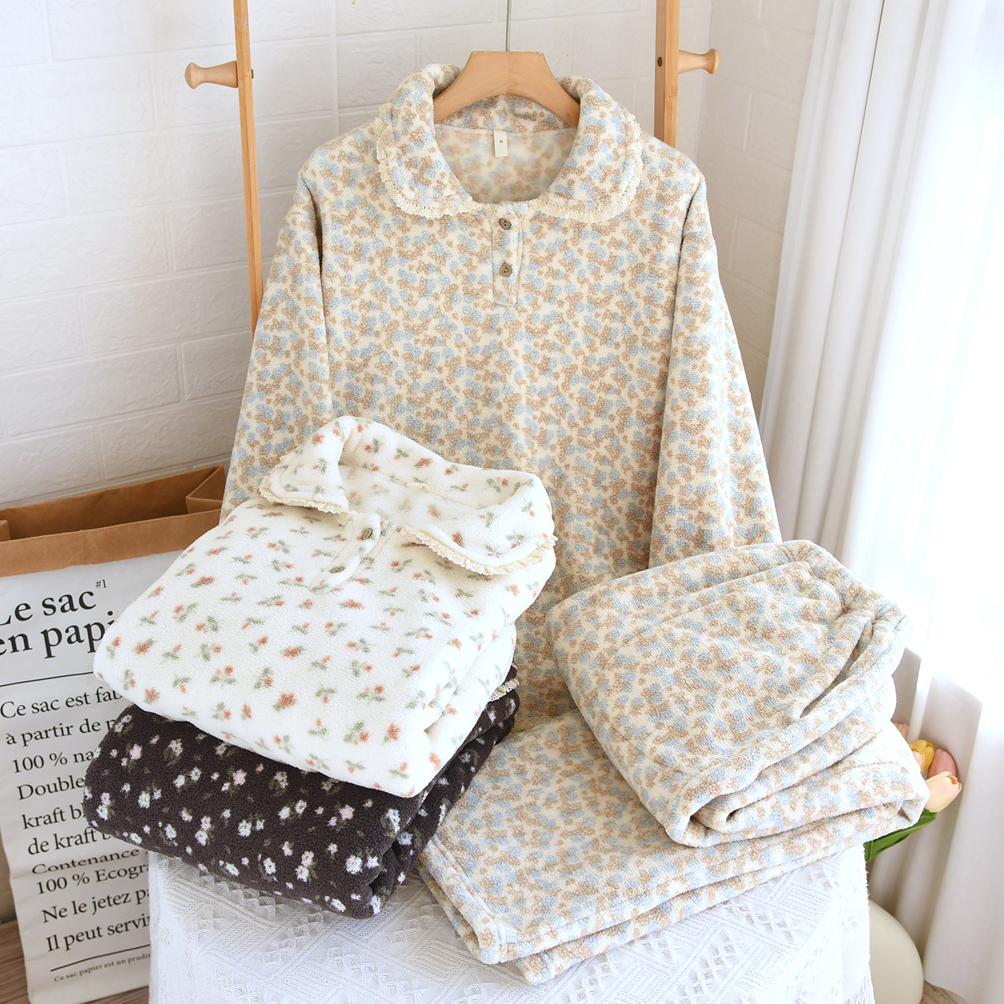 新款女套头法兰绒睡衣秋冬季甜美碎花蕾丝花边加厚保暖家居服套装,女士内衣/男士内衣/家居服,睡衣/家居服套装,淘宝优惠券,粉丝福利购,淘宝优惠卷