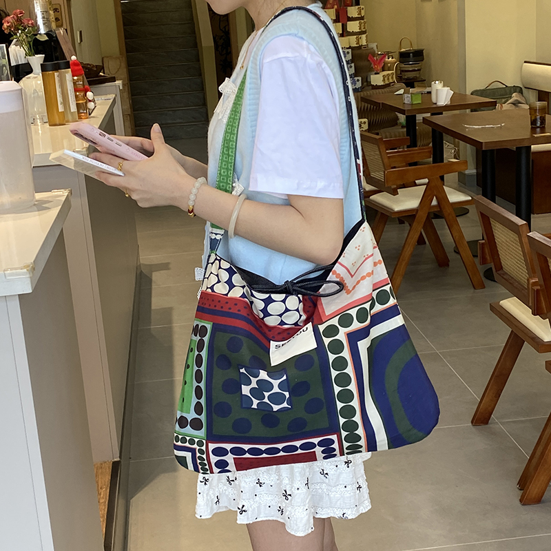 唐糖包袋牛仔布包包新款小众高级感托特包时尚彩色拼接休闲女包