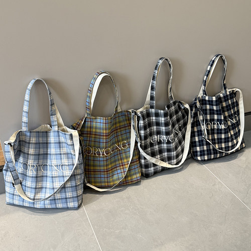 大容量轻便简约新款格子单肩斜挎手提女韩版包包文艺风百搭