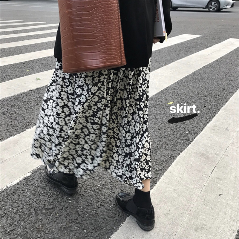 19 Spring Korean Edition temperament Versatile Elastic waist Mid length version Broken flowers Show thin skirt Overknee longuettein the Women's clothing/Boutique , Skirts  category - from Buy2taobao.com to provide professional Taobao agent buy service