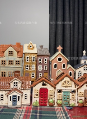 荷兰圣诞红陶瓷屋微缩建筑摆件