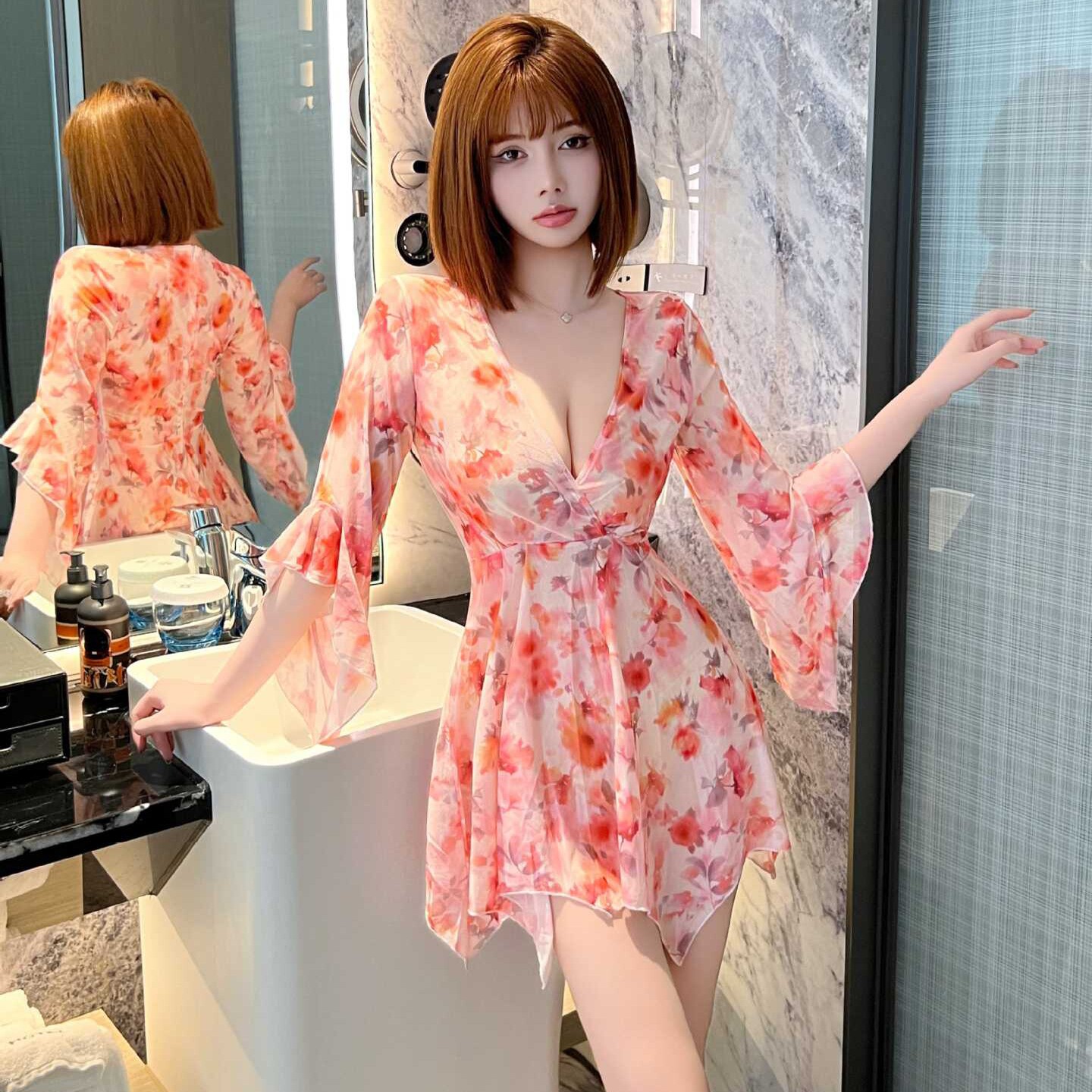 性感连衣裙网纱透视低胸短裙遮肉显瘦技师服小碎花纯欲小礼服