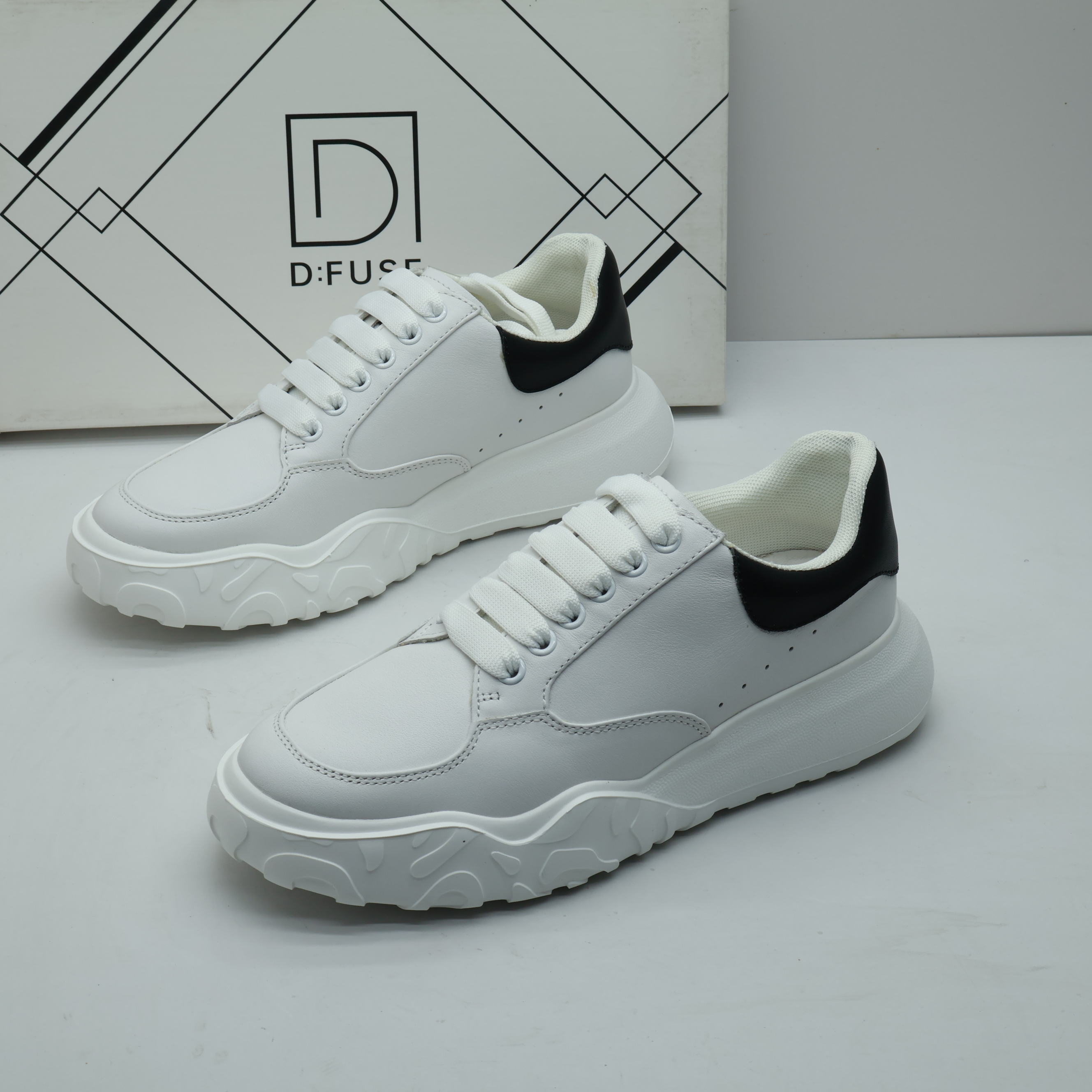 D:FUSE/迪芙斯撤柜春季真皮小白鞋厚底增高圆头系带休闲运动鞋女