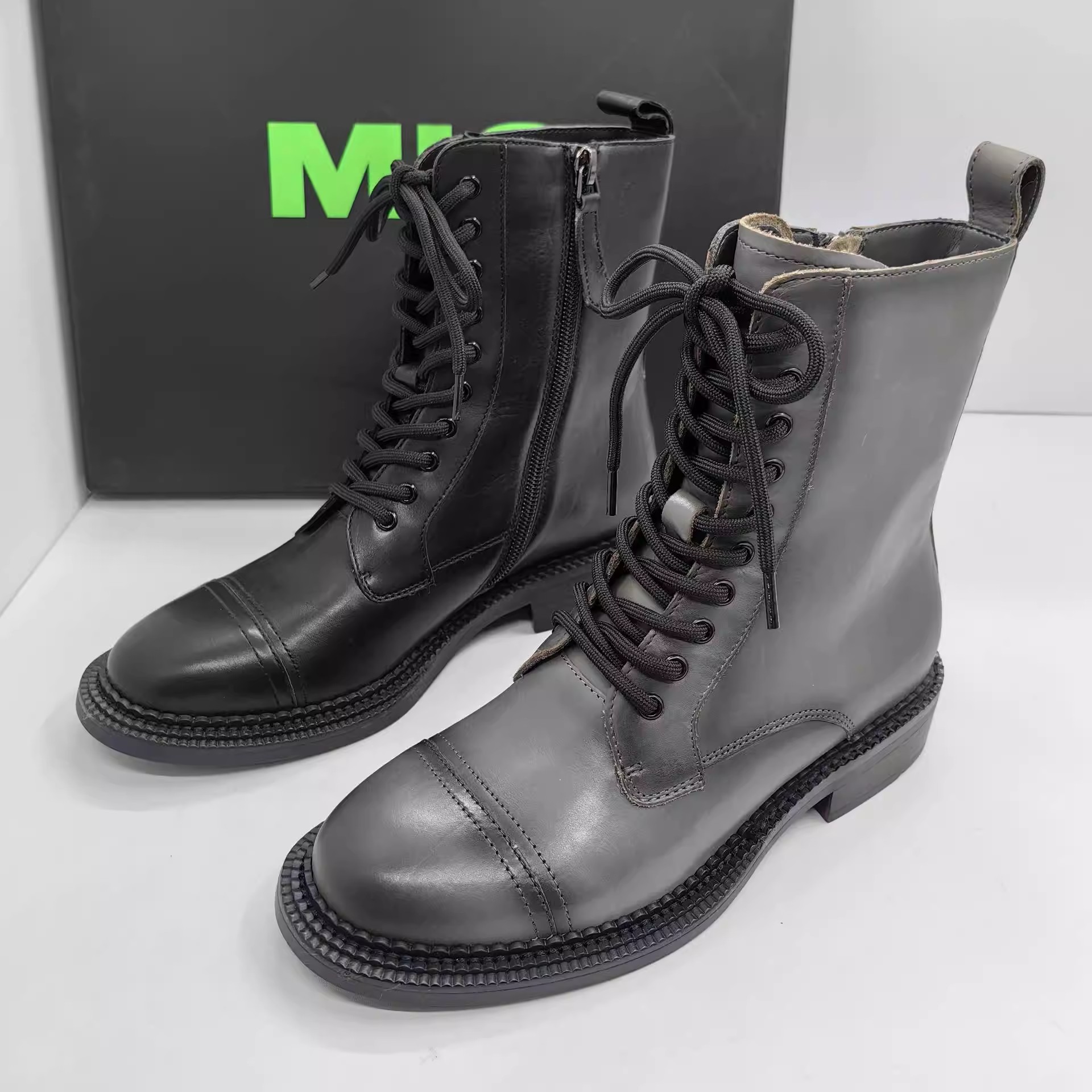 商场品牌撤柜断码秋季真皮系带休闲百搭马丁靴松糕厚底复古女短靴