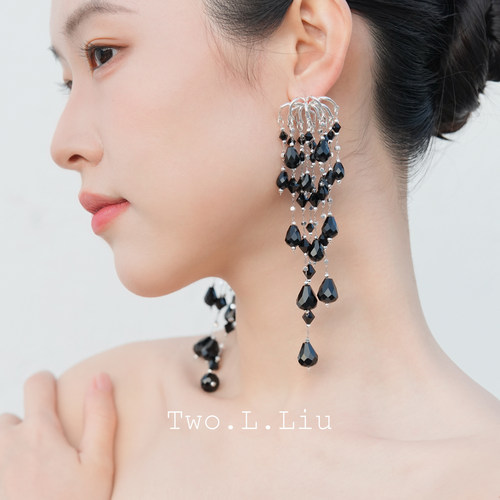 Two.L.Liu黑色水晶流苏耳环轻奢
