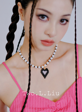 twolliu原创设计多巴胺项链女甜酷风黑色桃心珍珠个性锁骨链