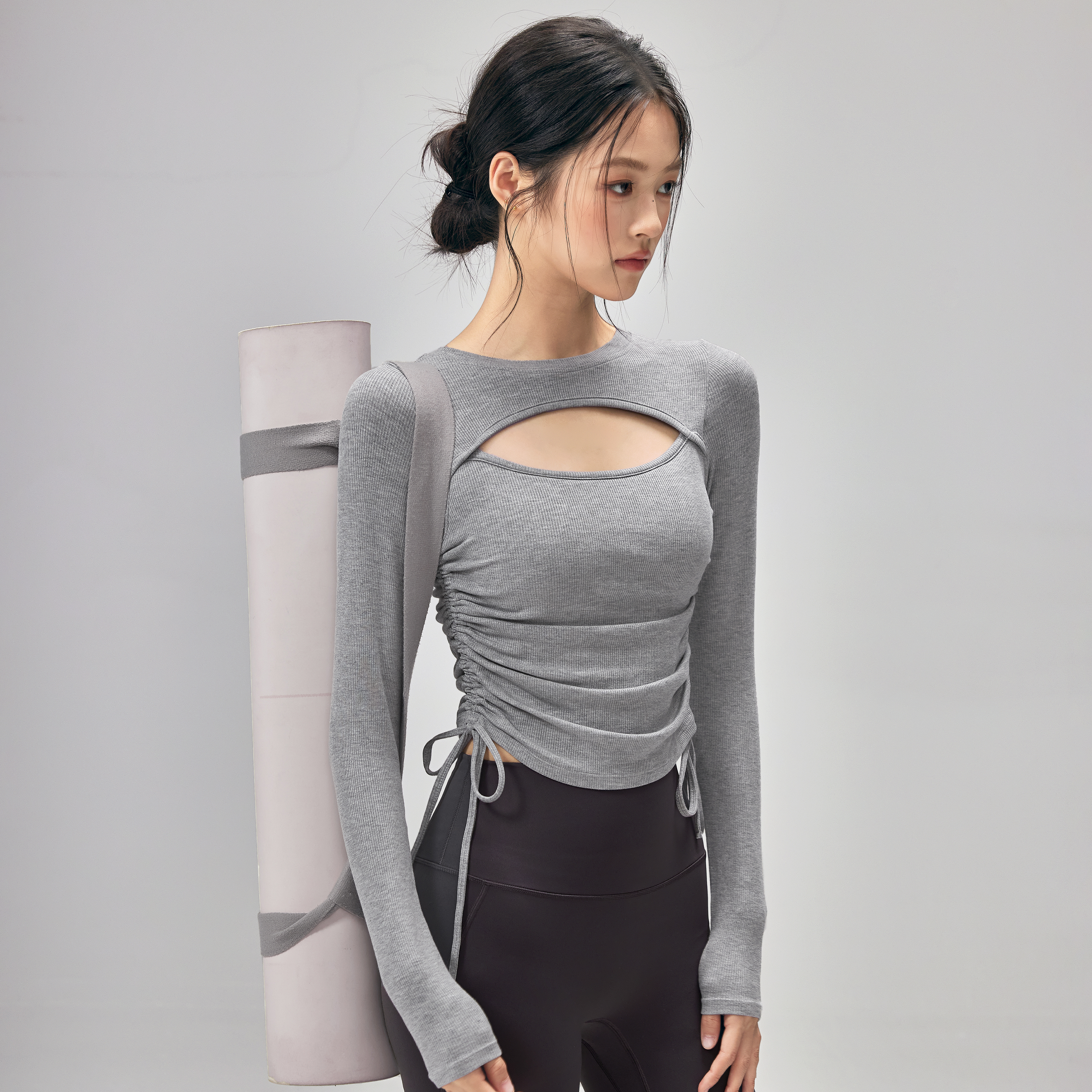 带胸垫瑜伽服女秋季抽绳显瘦运动长袖跑步训练健身上衣普拉提外穿