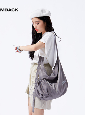 COMBACK大容量简约背包潮流吸睛单肩斜挎包 购物逛街女士学生包包