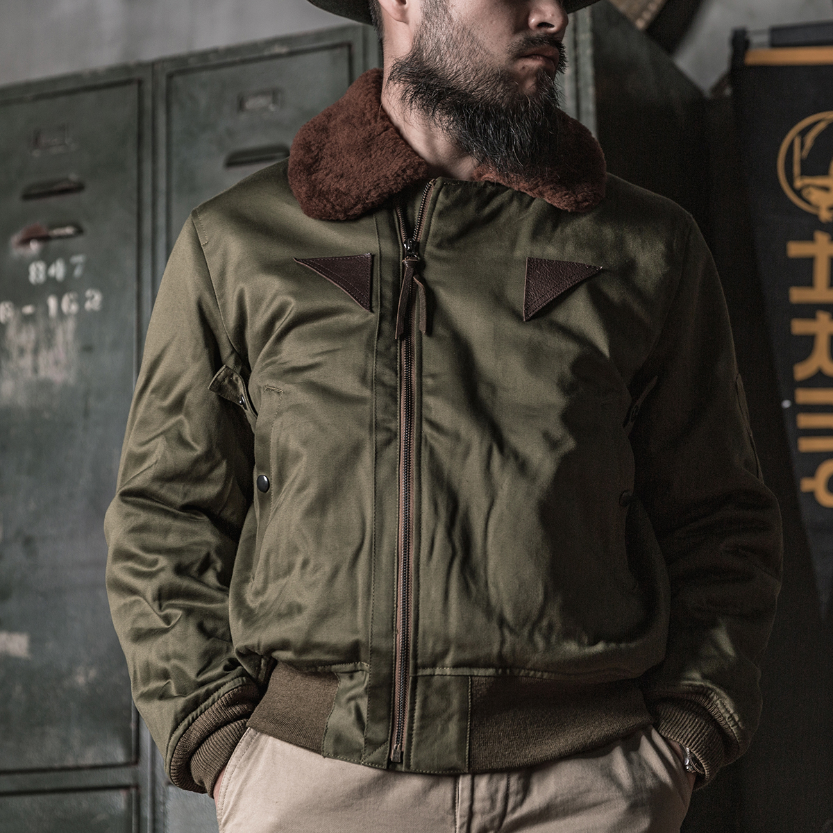 羊毛翻领秋冬短飞行服外套夹克