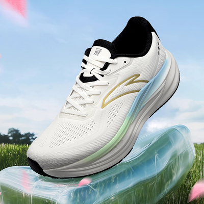 安踏冠军跑鞋4代PG7运动鞋