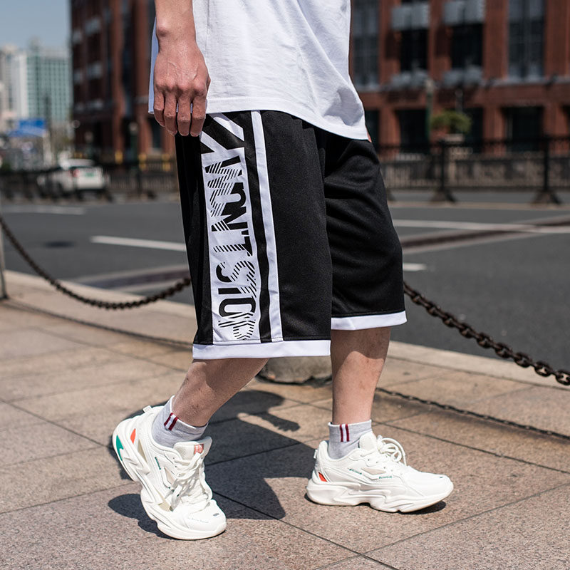 潮胖子男大码过膝盖篮球短裤 街头嘻哈七分篮球裤 跑步训练运动裤